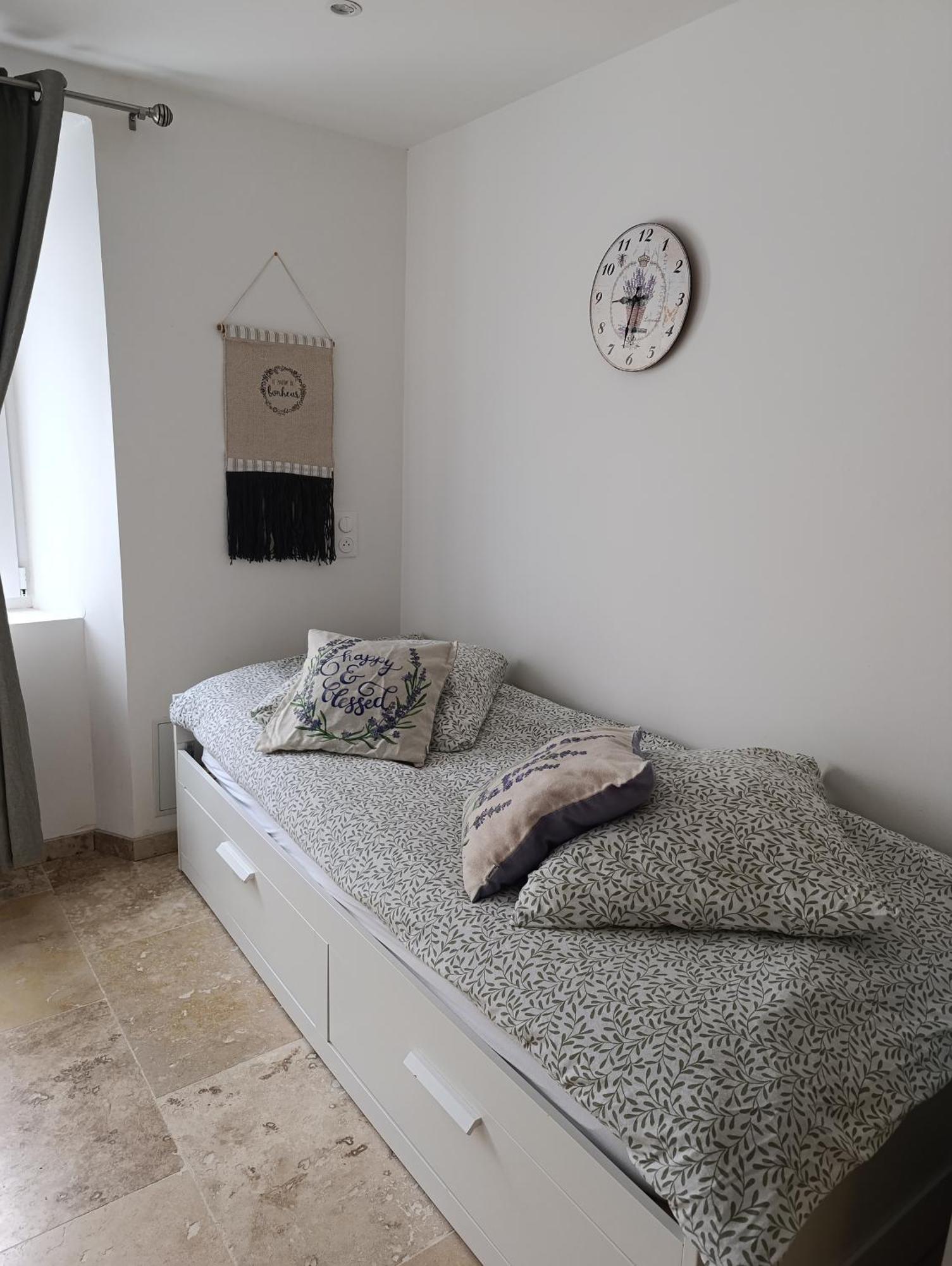 Logement Le Gabian Ampus Ngoại thất bức ảnh