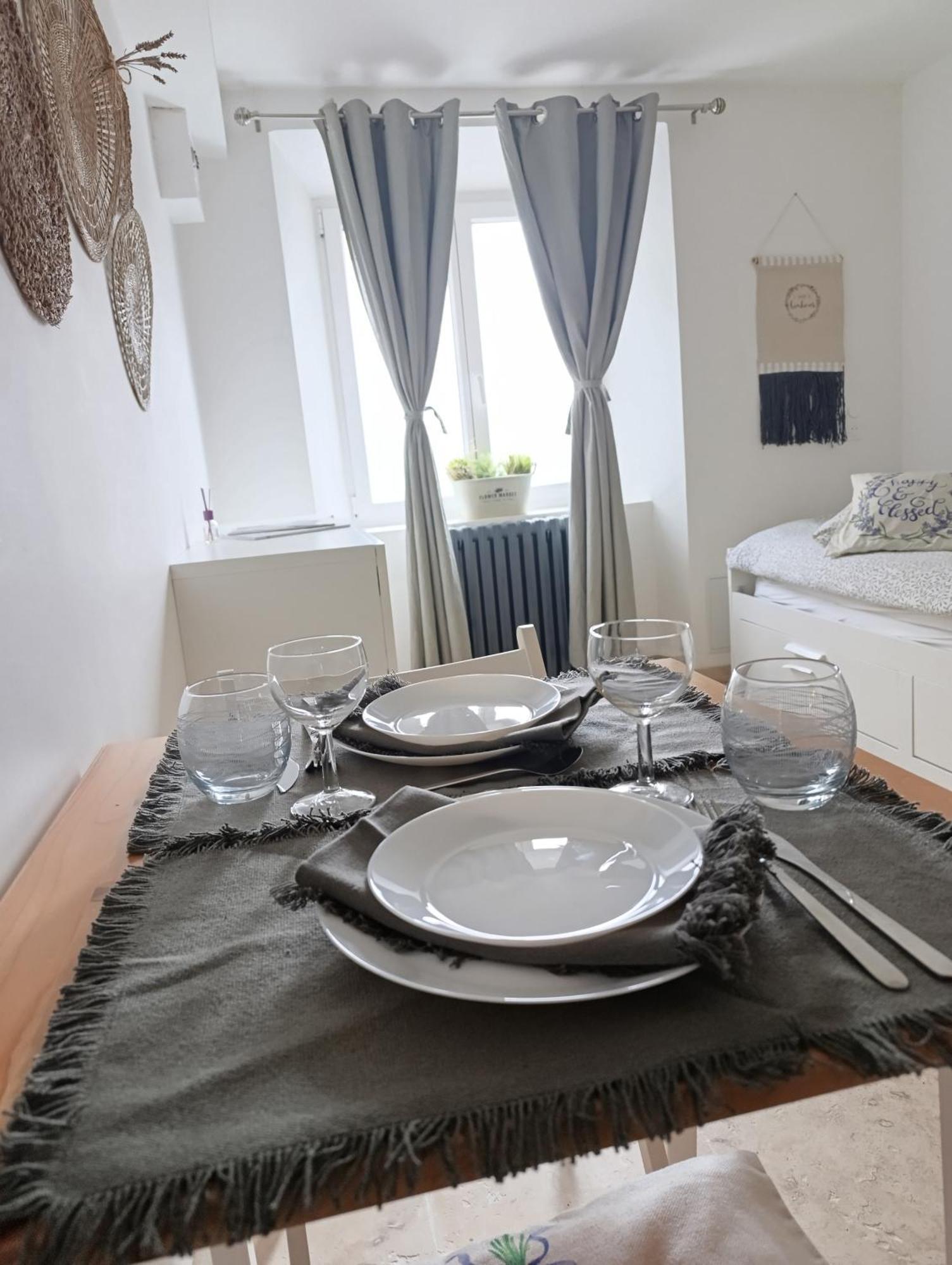 Logement Le Gabian Ampus Ngoại thất bức ảnh