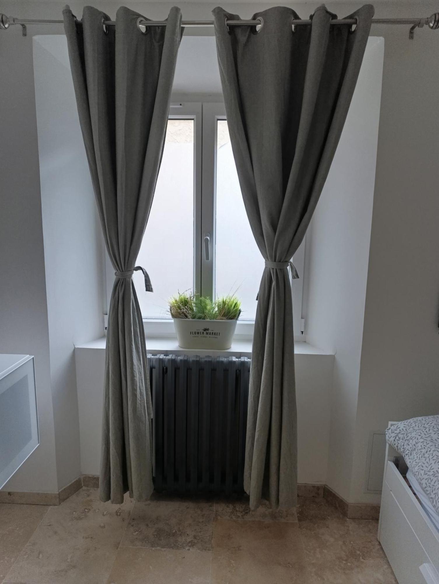 Logement Le Gabian Ampus Ngoại thất bức ảnh